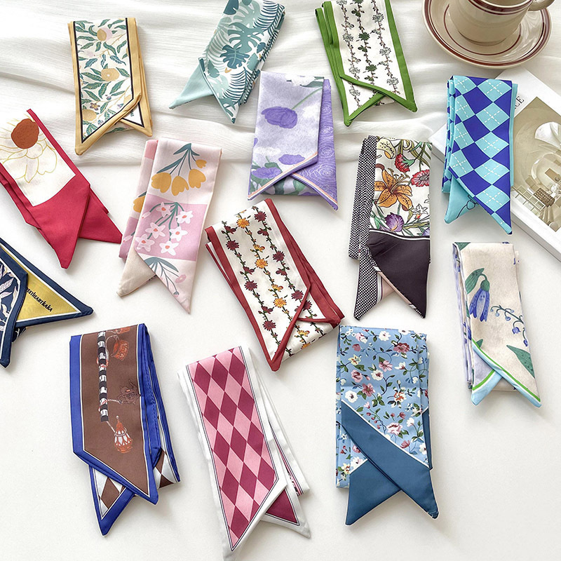 Yeni lüks Marka Modeli Küçük i - Scarf Silk Neck incelemesi ve fiyatı